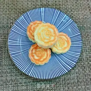 Make A yellow moon cake step 25