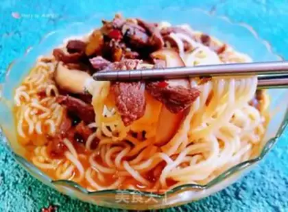 Make Snowflake mushroom noodles step 13