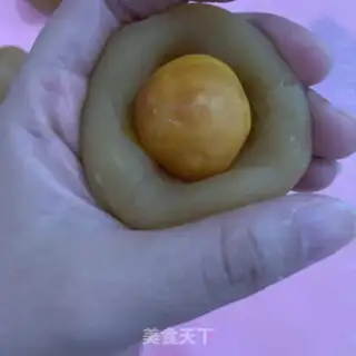 Make Green bean saloon mooncake step 6