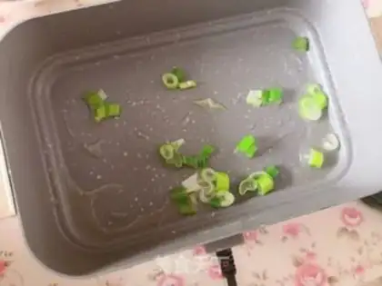Make Meat sauce and rice step 1