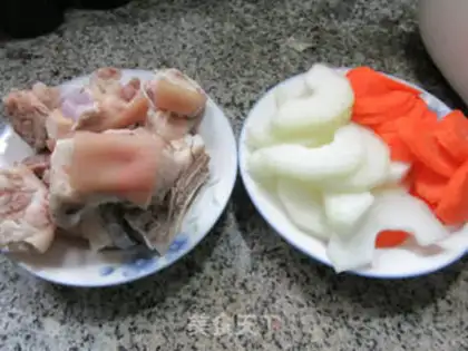 Make ♪ Carrot bouquet pig hoof soup ♪ step 0