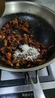 Make Sichuan chili chicken step 9