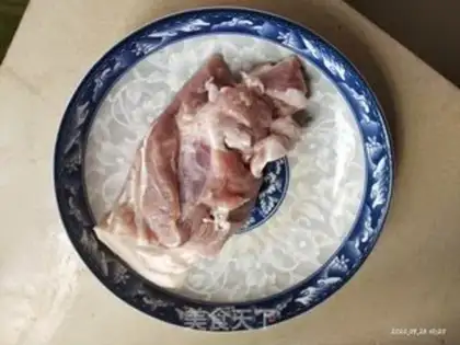 Make Pyramid fried pork step 0