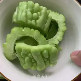 Make Honey, bitter melon juice step 0