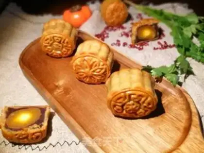 Make Mid-Autumn Soybean Yellow Mooncake step 9