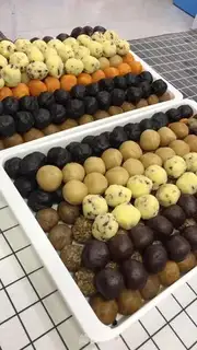 Make A wide moon cake step 2