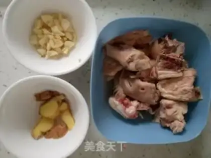 Make A casserole chicken with potatoes step 0
