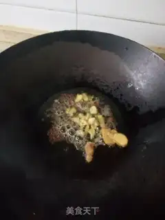 Make A casserole chicken with potatoes step 1