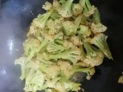 Make Sweet and spicy sauce step 4