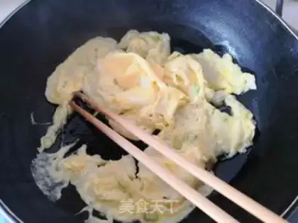 Make Pumpkin fried eggs step 3