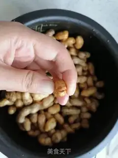 Make Salt-water peanuts step 1
