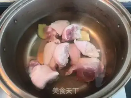 Make Sweet, spicy soy feet step 3