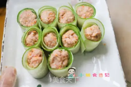 Make Beef cucumber roll step 6