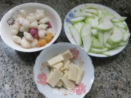 Make Shrimp cakes and veggies step 0