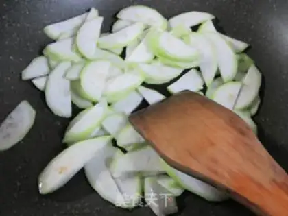 Make Shrimp cakes and veggies step 1