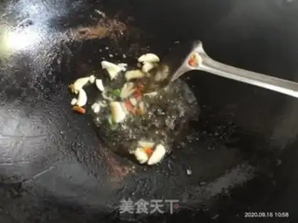 Make Garlic pastries step 1
