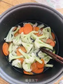 Make Garlic oatmeal with carrots step 0