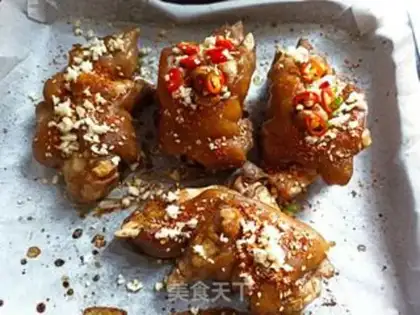 Make Garlic roasted pig hoof step 5