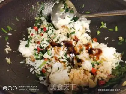 Make Chicken omelet fried rice step 5