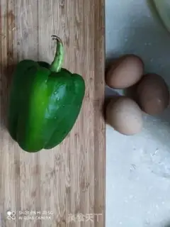 Make Pepper fried eggs step 0