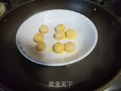 Make Gold, sand, milk, yellow step 1