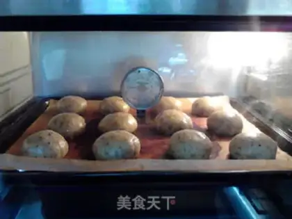 Make A double rose-legged mooncake step 10