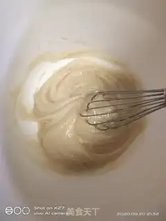 Make Egg yolk early cake step 1
