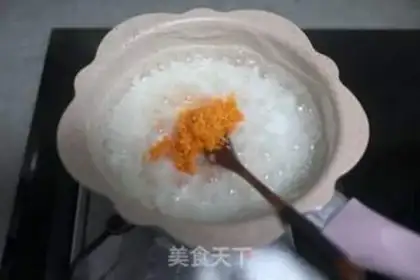 Make Carrot greens and rice porridge step 8