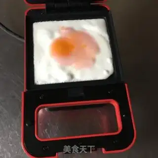 Make Bacon egg sandwich step 0
