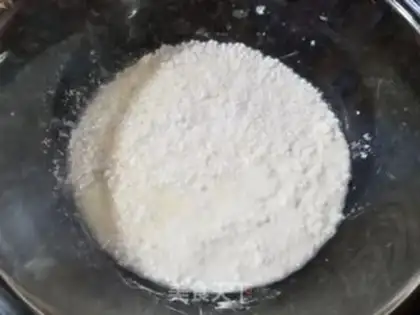 Make Gold and milk, yellow and crystal moon cake step 0