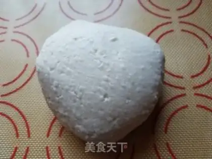 Make Gold and milk, yellow and crystal moon cake step 1