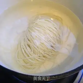 Make Chicken soup and bamboo step 2