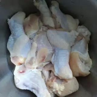 Make Spicy wings and potatoes step 0