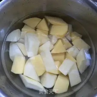 Make Spicy wings and potatoes step 3