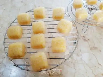 Make Gold and milk, yellow and crystal moon cake step 10