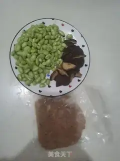 Make Chicken willow mushrooms, fried beans step 0