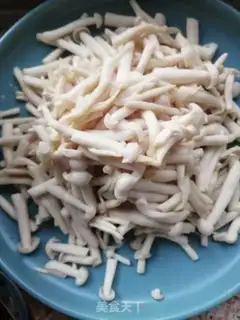 Make Eggs and pretzels step 0