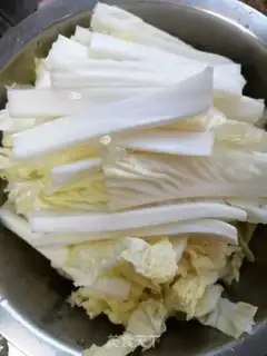 Make Shrimp cabbage fans step 1