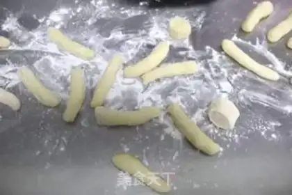 Make ♪ Fry little puffy ♪ step 4