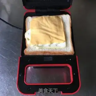 Make Egg cheese sandwich step 4