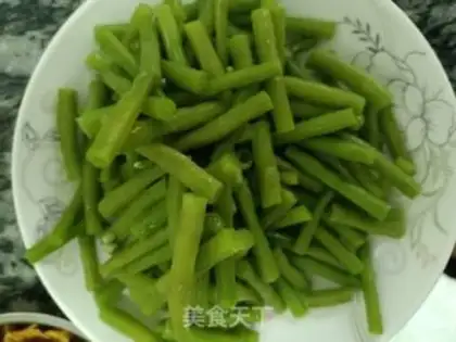 Make Garlic beans step 2