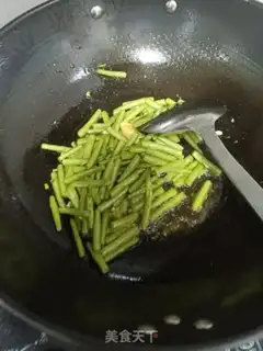 Make Garlic beans step 4