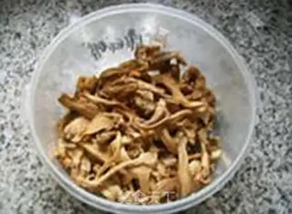 Make Pyramid chicken brown bacteria step 4