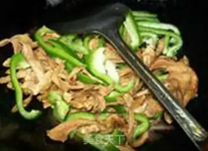 Make Pyramid chicken brown bacteria step 5