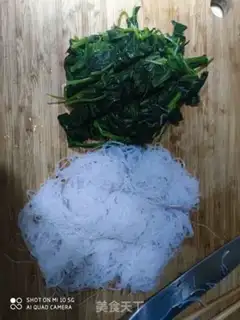 Make A spinach egg mix fan step 5