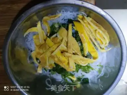 Make A spinach egg mix fan step 8