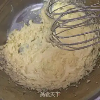Make A yellow moon cake step 3