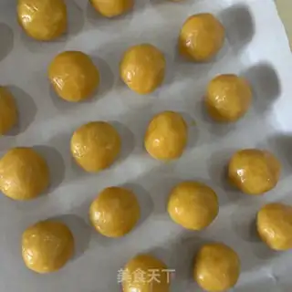 Make A yellow moon cake step 11