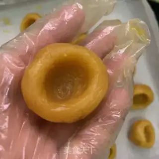 Make A yellow moon cake step 12