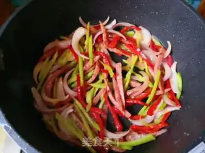 Make Fried noodles step 6